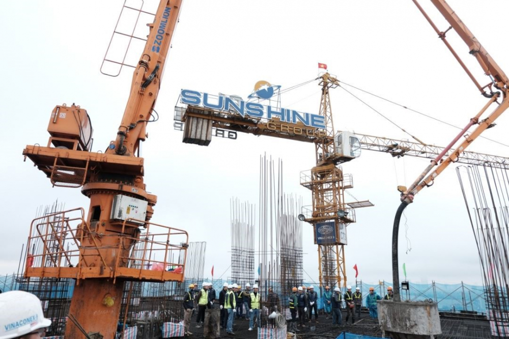 Lãnh đạo của Tập đoàn đến tham dự sự kiện cát nóc dự án Sunshine Riverside